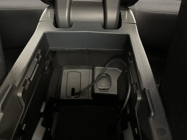 レヴォーグ １．６ＧＴ－Ｓアイサイト　純正ナビ（ＣＤ　ＤＶＤ　フルセグＴＶ　ｂｌｕｅｔｏｏｔｈ）　バックカメラ　前席パワーシート　純正１８インチＡＷ　ＬＥＤ　フォグ　スマートキー　ＡＣＣ　衝突軽減ブレーキ　レーンキープ　先行車発進お知らせ（25枚目）