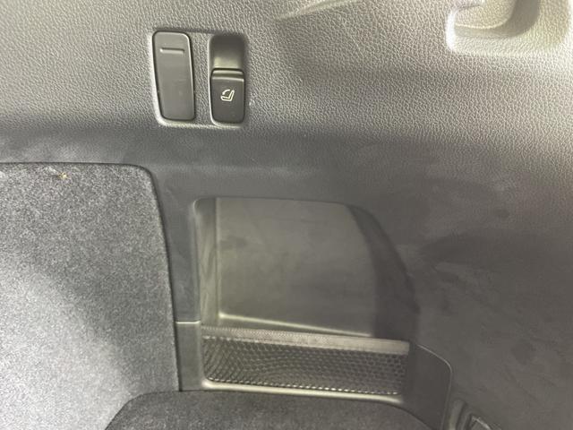 レヴォーグ １．６ＧＴ－Ｓアイサイト　純正ナビ（ＣＤ　ＤＶＤ　フルセグＴＶ　ｂｌｕｅｔｏｏｔｈ）　バックカメラ　前席パワーシート　純正１８インチＡＷ　ＬＥＤ　フォグ　スマートキー　ＡＣＣ　衝突軽減ブレーキ　レーンキープ　先行車発進お知らせ（35枚目）