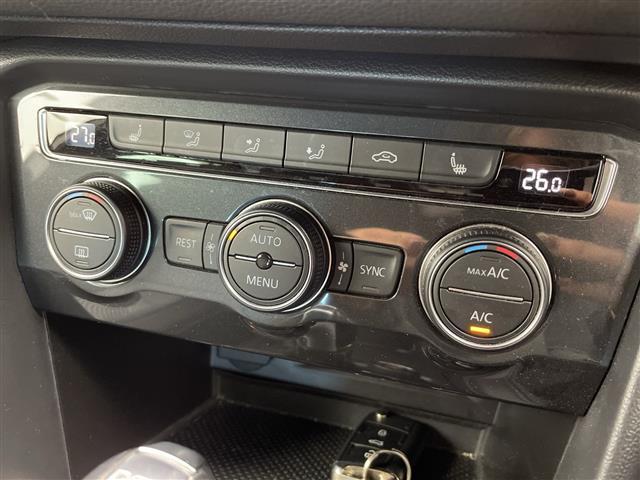 ティグアン ＴＤＩ　４モーション　Ｒライン　純正ナビ　全方位カメラ　ドライブレコーダー　ＥＴＣ　ヘッドアップディスプレイ　ハーフレザーシート　シートヒーター　衝突被害軽減システム　レーダークルーズコントロール　コーナーセンサー　オートＬＥＤ（15枚目）