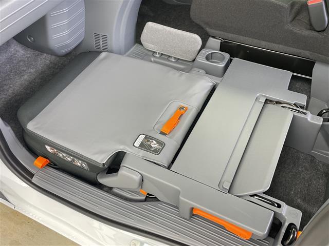 Ｎ－ＶＡＮ Ｇ　４ＷＤ　衝突被害軽減ブレーキ　アダプティブクルーズコントロール　レーンキープアシスト　路外逸脱抑制システム　標識認識機能　オートマチックハイビーム　リアパーキングセンサー　先行車発信お知らせ機能（2枚目）