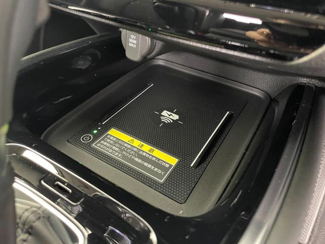 ヴェゼル ｅ：ＨＥＶ　Ｚ　登録済未使用車　純正ナビ　バックカメラ　ＥＴＣ　ハーフレザーシート　シートヒーター　ハンドルヒーター　衝突被害軽減システム　レーダークルーズコントロール　コーナーセンサー　ブラインドスポットモニター（3枚目）