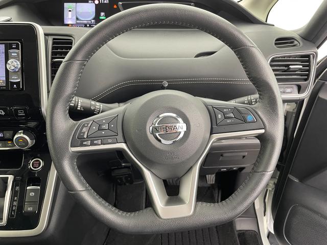 セレナ ハイウェイスター　ＶセレクションＩＩ　社外ナビ　オートパイロット　ＥＴＣ　ドライブレコーダー　ハンズフリーパワスラ　全方位カメラ　バックカメラ　前後コーナーセンサー　パーキングアシスト　サンシェード　アイドリングストップ　スマートキー（9枚目）