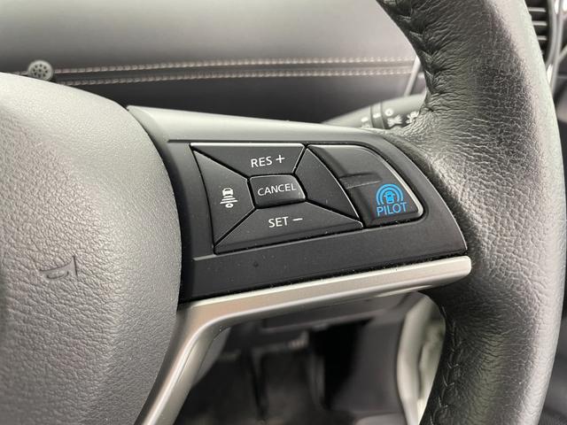 セレナ ハイウェイスター　ＶセレクションＩＩ　社外ナビ　オートパイロット　ＥＴＣ　ドライブレコーダー　ハンズフリーパワスラ　全方位カメラ　バックカメラ　前後コーナーセンサー　パーキングアシスト　サンシェード　アイドリングストップ　スマートキー（11枚目）