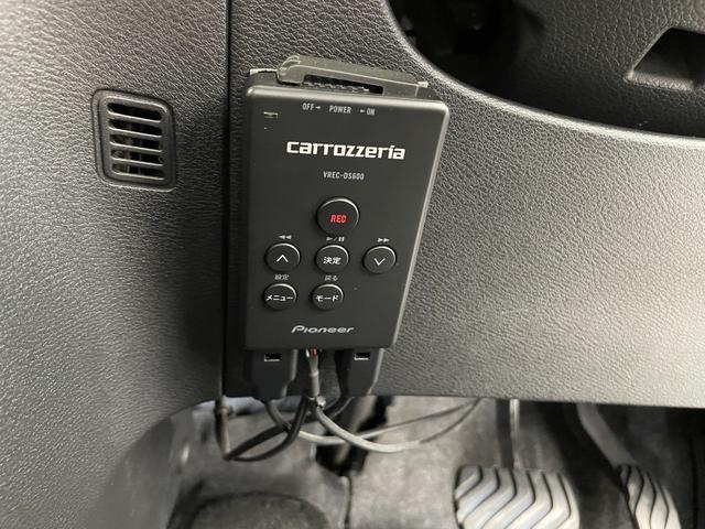 セレナ ハイウェイスター　ＶセレクションＩＩ　社外ナビ　オートパイロット　ＥＴＣ　ドライブレコーダー　ハンズフリーパワスラ　全方位カメラ　バックカメラ　前後コーナーセンサー　パーキングアシスト　サンシェード　アイドリングストップ　スマートキー（18枚目）