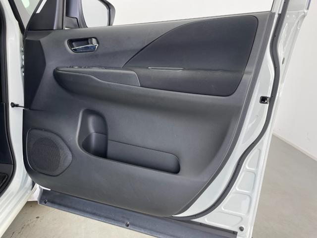 セレナ ハイウェイスター　ＶセレクションＩＩ　社外ナビ　オートパイロット　ＥＴＣ　ドライブレコーダー　ハンズフリーパワスラ　全方位カメラ　バックカメラ　前後コーナーセンサー　パーキングアシスト　サンシェード　アイドリングストップ　スマートキー（42枚目）