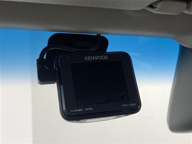 カスタムターボＲＳリミテッド　ＳＡＩＩＩ　禁煙車　純正メモリナビ　地デジ　Ｂｌｕｅｔｏｏｔｈ　バックカメラ　前方ドライブレコーダー　片側パワースライドドア　衝突軽減ブレーキ　レーンディパーチャーアラート　オートハイビーム　ターボ　ＬＥＤライト(7枚目)