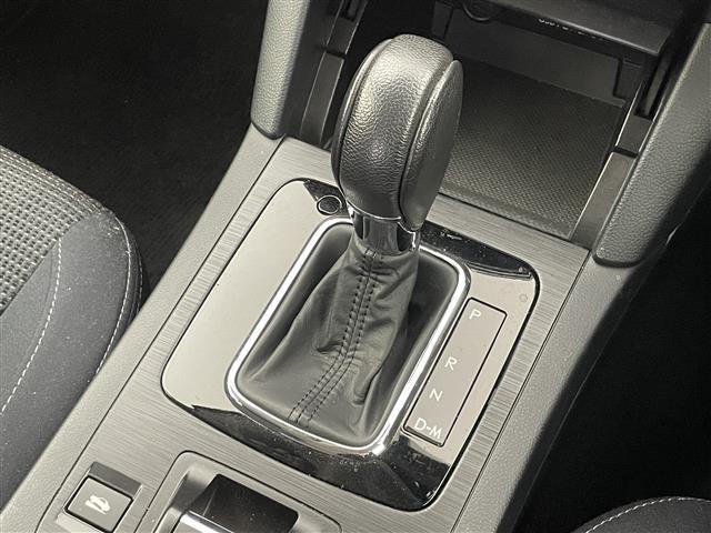 レガシィアウトバック ベースグレード　ダイヤトーンナビ　バックカメラ　シートヒーター　ビルトインＥＴＣ　レーダークルーズコントロール　純正アルミホイール　純正フロアマット　パワーシート　スマートキー　オートライト　ＬＥＤヘッドライト（24枚目）