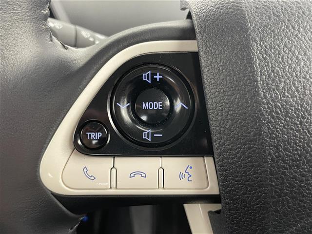 プリウスＰＨＶ Ｓナビパッケージ　純正１１．６インチナビ　バックカメラ　ＥＴＣ　衝突軽減ブレーキ　オートハイビーム　シートヒーター　ＬＥＤヘッドライト　フォグランプ　純正ＡＷ１５インチ　純正フロアマット　クルーズコントロール（18枚目）