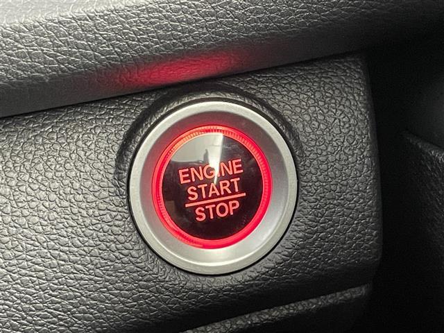 シビック ハッチバック　ホンダセンシング　純正ナビ　バックカメラ　ビルトインＥＴＣ　アダプティブクルーズコントロール　シートヒーター　ＨＤＭＩ　スマートキー　純正アルミホイール　オートライト　ＬＥＤライト　地デジフルセグ（15枚目）