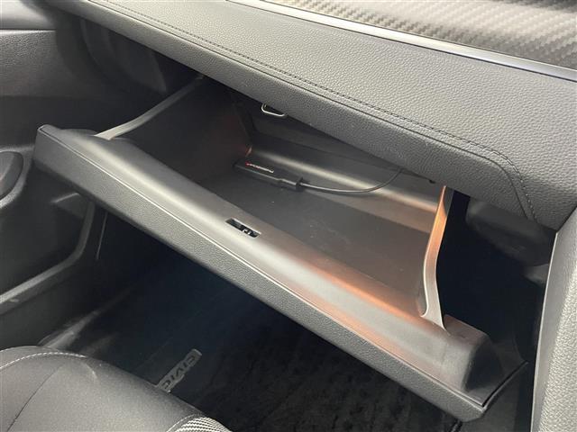 シビック ハッチバック　ホンダセンシング　純正ナビ　バックカメラ　ビルトインＥＴＣ　アダプティブクルーズコントロール　シートヒーター　ＨＤＭＩ　スマートキー　純正アルミホイール　オートライト　ＬＥＤライト　地デジフルセグ（28枚目）