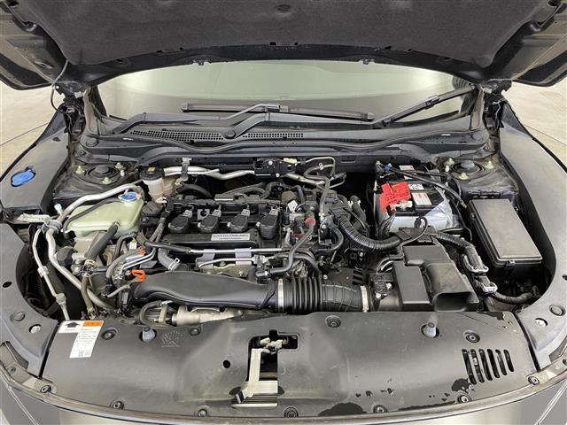 シビック ハッチバック　ホンダセンシング　純正ナビ　バックカメラ　ビルトインＥＴＣ　アダプティブクルーズコントロール　シートヒーター　ＨＤＭＩ　スマートキー　純正アルミホイール　オートライト　ＬＥＤライト　地デジフルセグ（33枚目）
