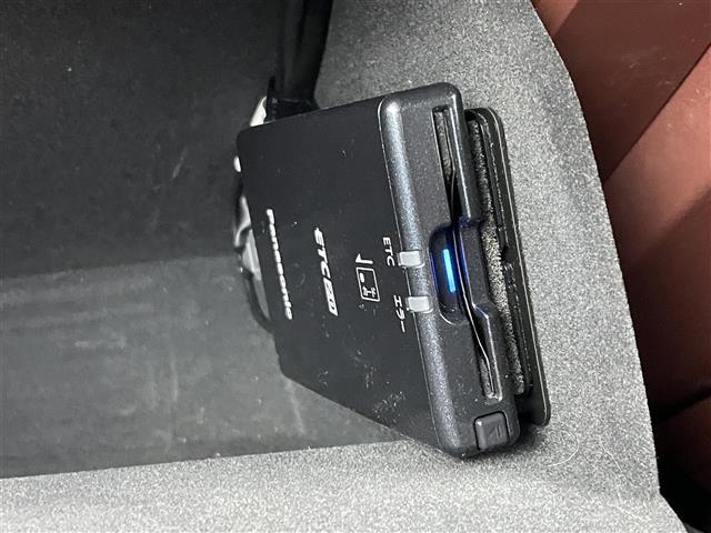 ＣＸ－８ ＸＤ　エクスクルーシブモード　サンルーフ　ＢＯＳＥサウンド　純正１０．２５インチナビ　３６０度ビューモニター　ＢＳＭ　ＨＵＤ　茶レザー　ＥＴＣ　前後ドラレコ　シートヒーター　メモリシート　ステアリングヒーター　ワイヤレス充電　ＴＶ（17枚目）