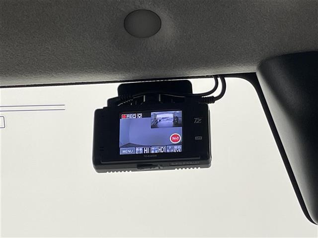 ルーミー カスタムＧ　スマートアシスト　純正９インチディスプレイオーディオ　パノラミックビューモニター　ビルトインＥＴＣ２．０　レーダークルーズコントロール　前後ドライブレコーダー　シートヒーター　オートライト　ＬＥＤ（15枚目）