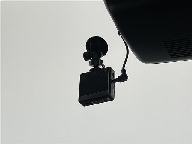 タンク カスタムＧ　スマートアシスト３　ＡＬＰＩＮＥ８インチナビ　バックカメラ　ＥＴＣ　ドライブレコーダー　クルーズコントロール　シートヒーター　ＨＤＭＩ　スマートキー　オートハイビーム　ＬＥＤヘッドライト　地デジＴＶ（15枚目）