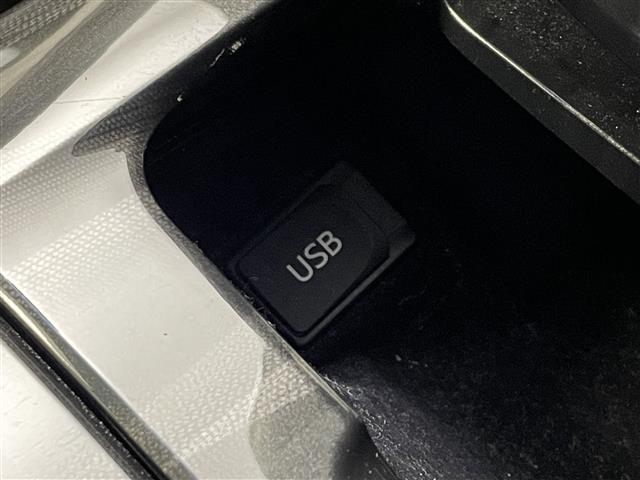 クラウンハイブリッド アスリートＳ　純正ＨＤＤナビ　バックカメラ　黒革シート　レーダークルーズコントロール　シートベンチレーション　パワーシート　ビルトインＥＴＣ　オートライト　フォグライト　コーナーセンサー　純正１８インチＡＷ（22枚目）