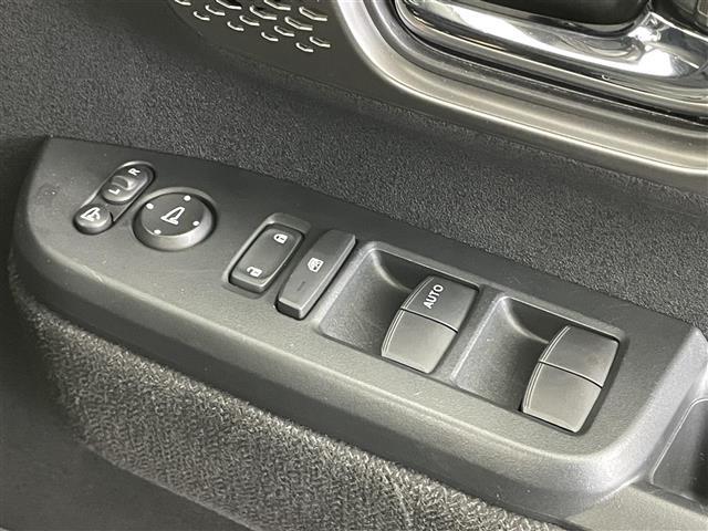 Ｎ－ＢＯＸカスタム ベースグレード　純正９インチナビ　マルチビューカメラ　ＥＴＣ　ドライブレコーダー　アダプティブクルーズコントロール　両側パワースライドドア　シートヒーター　純正アルミホイール　オートハイビーム　ＬＥＤライト　地デジ（17枚目）