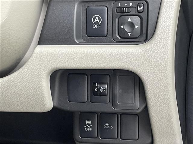 デイズ X 純正ナビ アラウンドビューモニター 衝突被害軽減ブレーキ ヒルスタートアシスト 純正フロアマット アイドリングストップ オートエアコン コーナーセンサー プッシュスタート スマートキー 地デジフルセグ(12枚目)