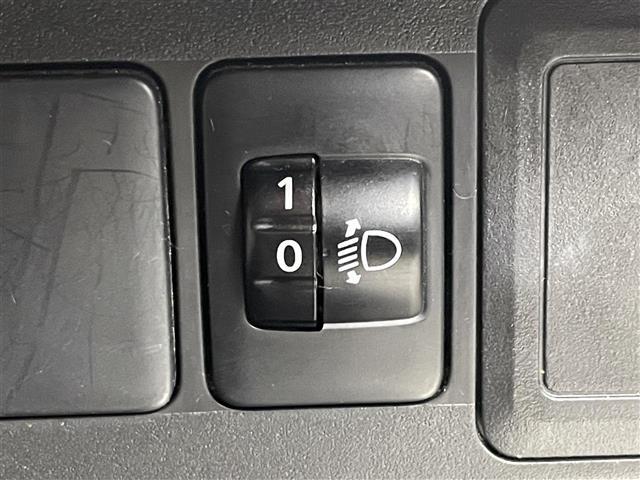 デイズ X 純正ナビ アラウンドビューモニター 衝突被害軽減ブレーキ ヒルスタートアシスト 純正フロアマット アイドリングストップ オートエアコン コーナーセンサー プッシュスタート スマートキー 地デジフルセグ(15枚目)