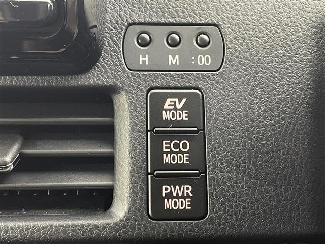 エスクァイア ハイブリッドＧｉ　社外９インチナビ　フリップダウンモニター　バックカメラ　ＥＴＣ　前後ドライブレコーダー　セーフティセンス　クルーズコントロール　シートヒーター　ＡＣ１００Ｖ　オートハイビーム　ＬＥＤヘッドライト　ＴＶ（18枚目）