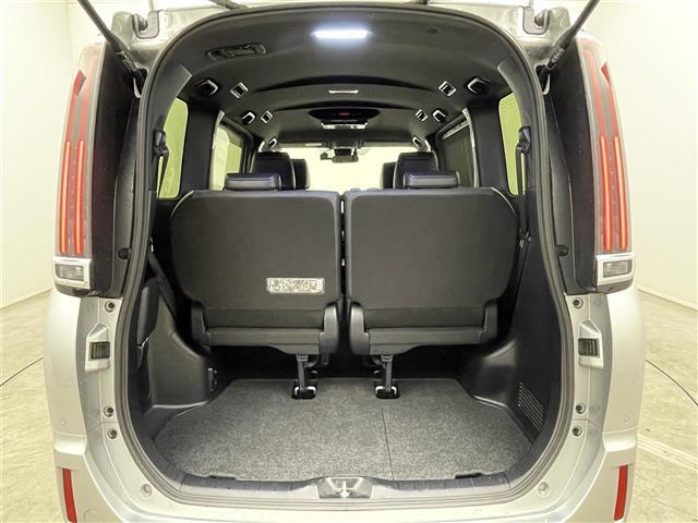 エスクァイア ハイブリッドＧｉ　社外９インチナビ　フリップダウンモニター　バックカメラ　ＥＴＣ　前後ドライブレコーダー　セーフティセンス　クルーズコントロール　シートヒーター　ＡＣ１００Ｖ　オートハイビーム　ＬＥＤヘッドライト　ＴＶ（22枚目）