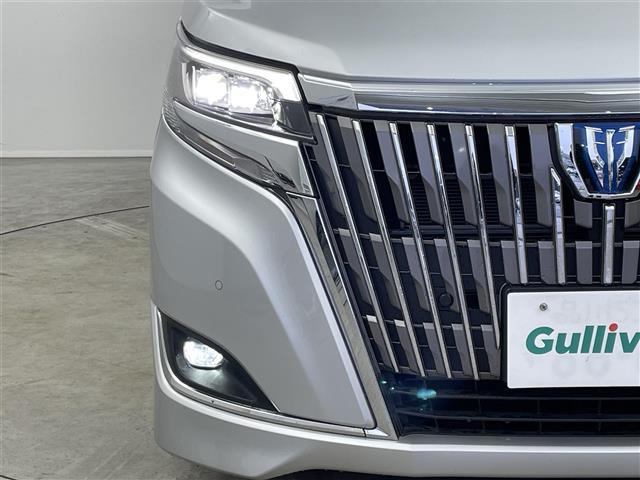 エスクァイア ハイブリッドＧｉ　社外９インチナビ　フリップダウンモニター　バックカメラ　ＥＴＣ　前後ドライブレコーダー　セーフティセンス　クルーズコントロール　シートヒーター　ＡＣ１００Ｖ　オートハイビーム　ＬＥＤヘッドライト　ＴＶ（32枚目）