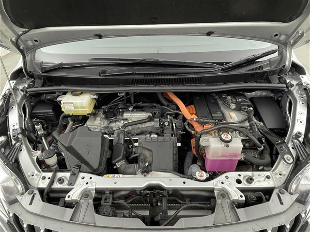 エスクァイア ハイブリッドＧｉ　社外９インチナビ　フリップダウンモニター　バックカメラ　ＥＴＣ　前後ドライブレコーダー　セーフティセンス　クルーズコントロール　シートヒーター　ＡＣ１００Ｖ　オートハイビーム　ＬＥＤヘッドライト　ＴＶ（33枚目）