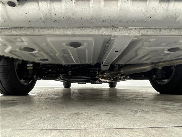 エスクァイア ハイブリッドＧｉ　社外９インチナビ　フリップダウンモニター　バックカメラ　ＥＴＣ　前後ドライブレコーダー　セーフティセンス　クルーズコントロール　シートヒーター　ＡＣ１００Ｖ　オートハイビーム　ＬＥＤヘッドライト　ＴＶ（35枚目）