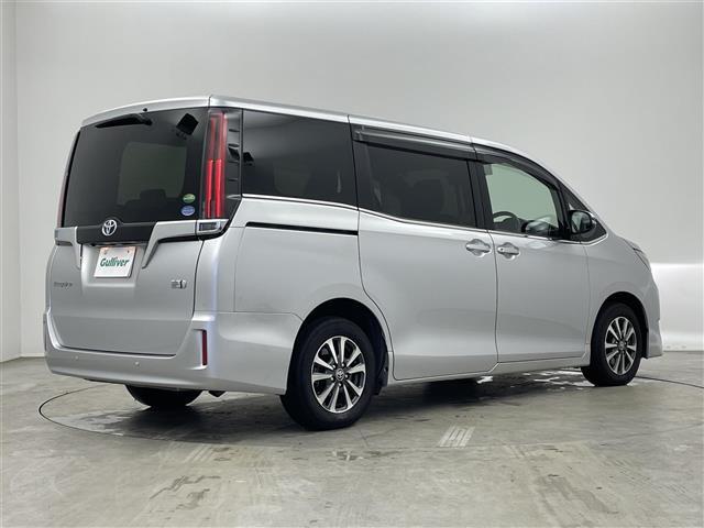 エスクァイア ハイブリッドＧｉ　社外９インチナビ　フリップダウンモニター　バックカメラ　ＥＴＣ　前後ドライブレコーダー　セーフティセンス　クルーズコントロール　シートヒーター　ＡＣ１００Ｖ　オートハイビーム　ＬＥＤヘッドライト　ＴＶ（42枚目）