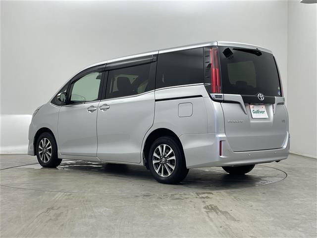 エスクァイア ハイブリッドＧｉ　社外９インチナビ　フリップダウンモニター　バックカメラ　ＥＴＣ　前後ドライブレコーダー　セーフティセンス　クルーズコントロール　シートヒーター　ＡＣ１００Ｖ　オートハイビーム　ＬＥＤヘッドライト　ＴＶ（43枚目）