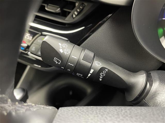 C-HR S LEDパッケージ TRDエアロ 純正9インチナビ バックカメラ ビルトインETC セーフティセンス レーダークルーズコントロール 純正アルミホイール スマートキー オートハイビーム LEDヘッドライト 地デジフルセグ(8枚目)