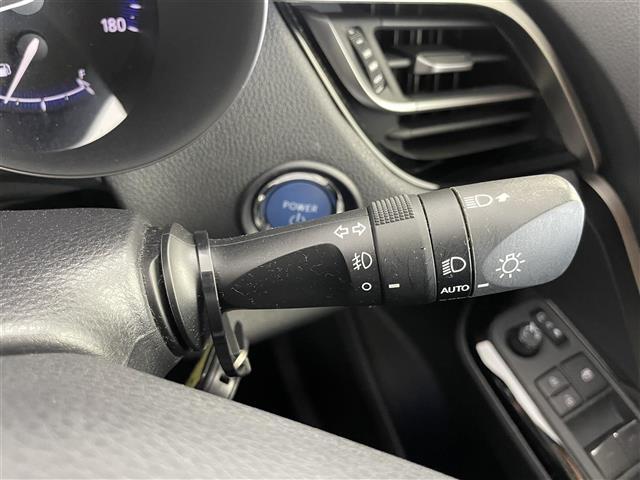 C-HR S LEDパッケージ TRDエアロ 純正9インチナビ バックカメラ ビルトインETC セーフティセンス レーダークルーズコントロール 純正アルミホイール スマートキー オートハイビーム LEDヘッドライト 地デジフルセグ(11枚目)