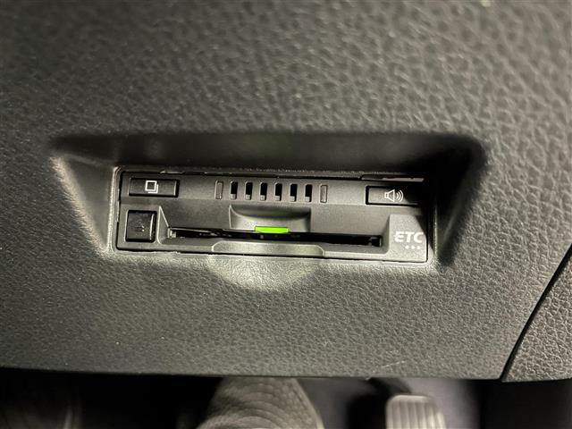 C-HR S LEDパッケージ TRDエアロ 純正9インチナビ バックカメラ ビルトインETC セーフティセンス レーダークルーズコントロール 純正アルミホイール スマートキー オートハイビーム LEDヘッドライト 地デジフルセグ(16枚目)