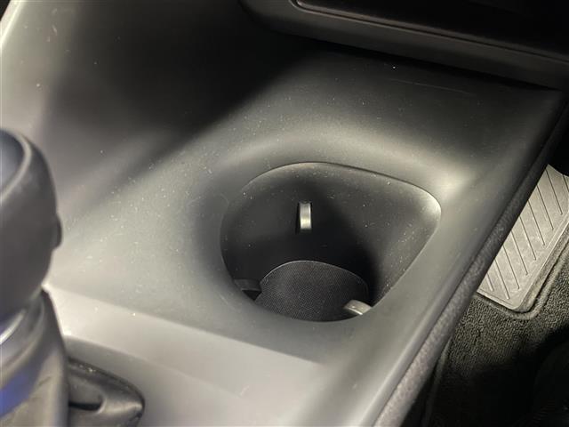 C-HR S LEDパッケージ TRDエアロ 純正9インチナビ バックカメラ ビルトインETC セーフティセンス レーダークルーズコントロール 純正アルミホイール スマートキー オートハイビーム LEDヘッドライト 地デジフルセグ(18枚目)