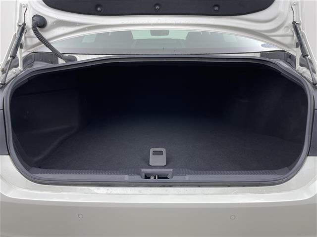 クラウンハイブリッド RS リミテッド サンルーフ 純正ナビ 全方位 衝突軽減 レーンキープ レーダークルコン BSM コーナーセンサー シートヒーター ベンチレーション LEDオートライト ETC2.0 純正AW 地デジTV 社外レーダー(31枚目)