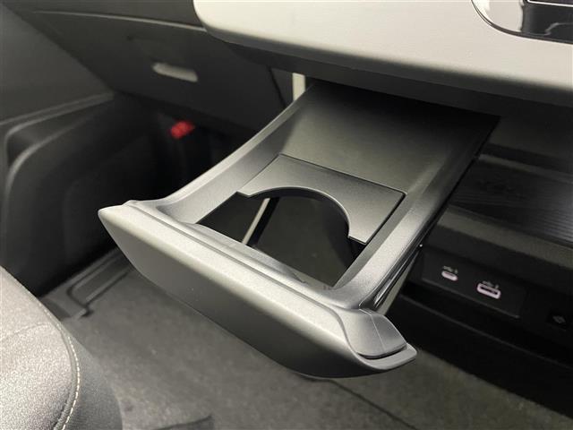 セレナ e-パワー ハイウェイスターV 登録済未使用車 プロパイロット 12.3インチディスプレイオーディオ アラウンドビュー BSI ビルトインETC2.0 前後ドラレコ レーダークルーズ インテリジェントルームミラー ワイヤレス充電(21枚目)