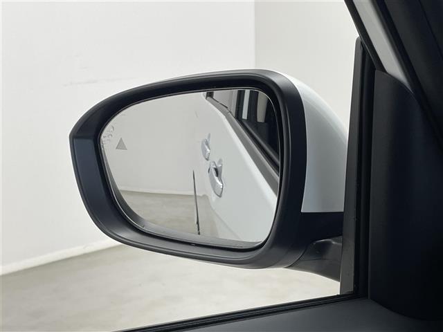 セレナ e-パワー ハイウェイスターV 登録済未使用車 プロパイロット 12.3インチディスプレイオーディオ アラウンドビュー BSI ビルトインETC2.0 前後ドラレコ レーダークルーズ インテリジェントルームミラー ワイヤレス充電(26枚目)