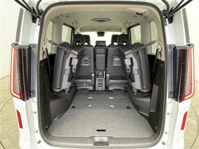 セレナ e-パワー ハイウェイスターV 登録済未使用車 プロパイロット 12.3インチディスプレイオーディオ アラウンドビュー BSI ビルトインETC2.0 前後ドラレコ レーダークルーズ インテリジェントルームミラー ワイヤレス充電(31枚目)