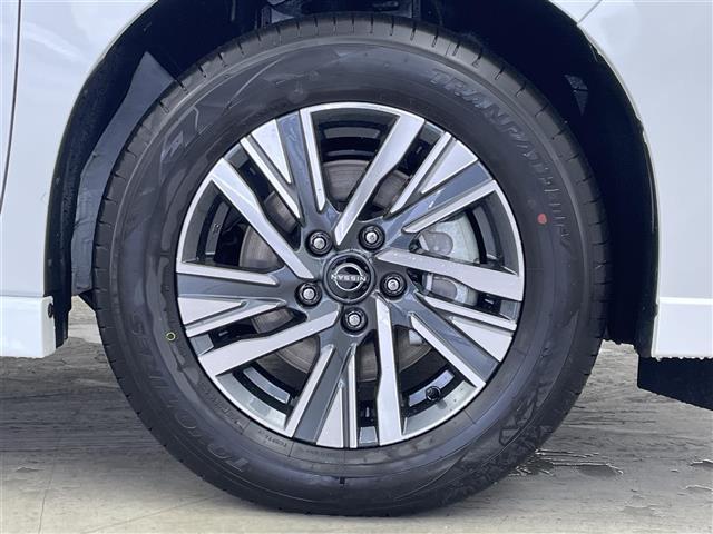 セレナ e-パワー ハイウェイスターV 登録済未使用車 プロパイロット 12.3インチディスプレイオーディオ アラウンドビュー BSI ビルトインETC2.0 前後ドラレコ レーダークルーズ インテリジェントルームミラー ワイヤレス充電(35枚目)