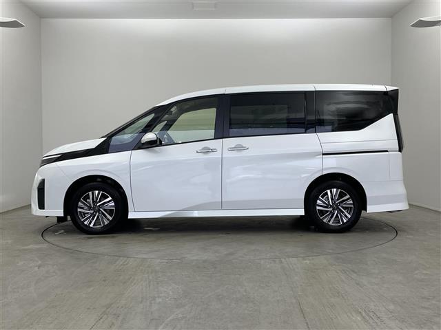 セレナ e-パワー ハイウェイスターV 登録済未使用車 プロパイロット 12.3インチディスプレイオーディオ アラウンドビュー BSI ビルトインETC2.0 前後ドラレコ レーダークルーズ インテリジェントルームミラー ワイヤレス充電(39枚目)