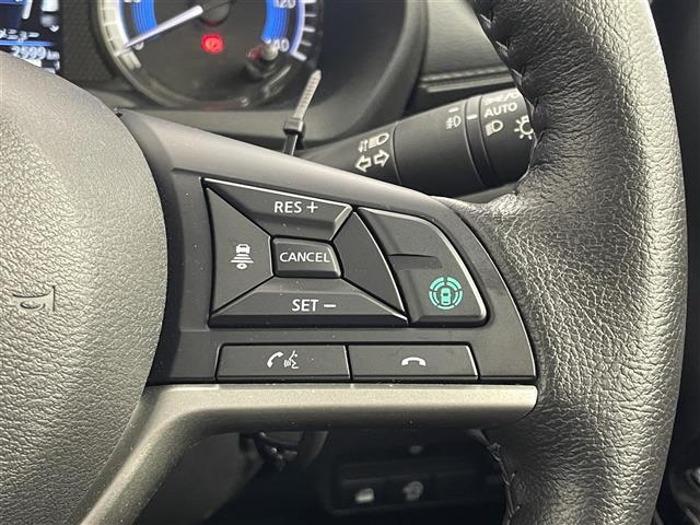 eKクロス G プレミアム マイパイロット 純正9インチディスプレイオーディオ マルチアラウンドモニター レーダークルーズコントロール デジタルインナーミラー シートヒーター ステアリングヒーター オートハイビーム LED TV(11枚目)