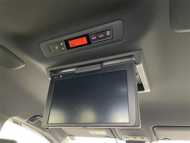 ヴォクシー ハイブリッドＺＳ　煌ＩＩ　モデリスタエアロ　純正１０インチナビ　フリップダウンモニター　バックカメラ　セーフティセンス　クルーズコントロール　ドライブレコーダービルトインＥＴＣ２．０　シートヒーター　オートライト　ＬＥＤ　ＴＶ（3枚目）