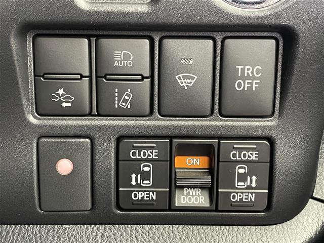 ヴォクシー ハイブリッドＺＳ　煌ＩＩ　モデリスタエアロ　純正１０インチナビ　フリップダウンモニター　バックカメラ　セーフティセンス　クルーズコントロール　ドライブレコーダービルトインＥＴＣ２．０　シートヒーター　オートライト　ＬＥＤ　ＴＶ（18枚目）