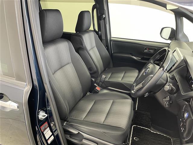 ヴォクシー ハイブリッドＺＳ　煌ＩＩ　モデリスタエアロ　純正１０インチナビ　フリップダウンモニター　バックカメラ　セーフティセンス　クルーズコントロール　ドライブレコーダービルトインＥＴＣ２．０　シートヒーター　オートライト　ＬＥＤ　ＴＶ（20枚目）