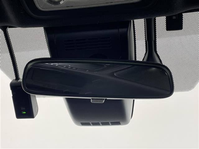 ヴォクシー ハイブリッドＺＳ　煌ＩＩ　モデリスタエアロ　純正１０インチナビ　フリップダウンモニター　バックカメラ　セーフティセンス　クルーズコントロール　ドライブレコーダービルトインＥＴＣ２．０　シートヒーター　オートライト　ＬＥＤ　ＴＶ（26枚目）