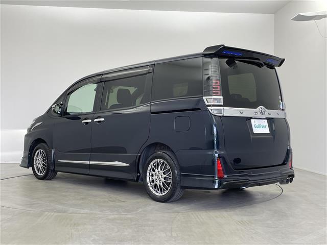 ヴォクシー ハイブリッドＺＳ　煌ＩＩ　モデリスタエアロ　純正１０インチナビ　フリップダウンモニター　バックカメラ　セーフティセンス　クルーズコントロール　ドライブレコーダービルトインＥＴＣ２．０　シートヒーター　オートライト　ＬＥＤ　ＴＶ（43枚目）