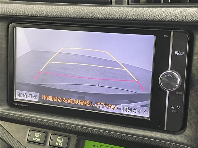 アクア G 純正ナビ バックカメラ 衝突軽減ブレーキ ETC シートヒーター 社外アルミホイール 純正フロアマット スマートキー ステアリングスイッチ プッシュスタート スマートキー オートライト 地デジフルセグ(3枚目)