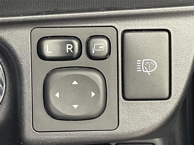 アクア G 純正ナビ バックカメラ 衝突軽減ブレーキ ETC シートヒーター 社外アルミホイール 純正フロアマット スマートキー ステアリングスイッチ プッシュスタート スマートキー オートライト 地デジフルセグ(14枚目)