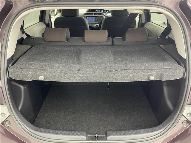 アクア G 純正ナビ バックカメラ 衝突軽減ブレーキ ETC シートヒーター 社外アルミホイール 純正フロアマット スマートキー ステアリングスイッチ プッシュスタート スマートキー オートライト 地デジフルセグ(19枚目)