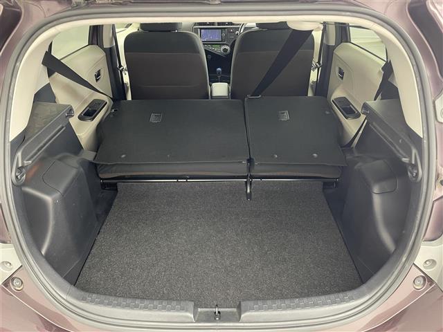 アクア G 純正ナビ バックカメラ 衝突軽減ブレーキ ETC シートヒーター 社外アルミホイール 純正フロアマット スマートキー ステアリングスイッチ プッシュスタート スマートキー オートライト 地デジフルセグ(20枚目)