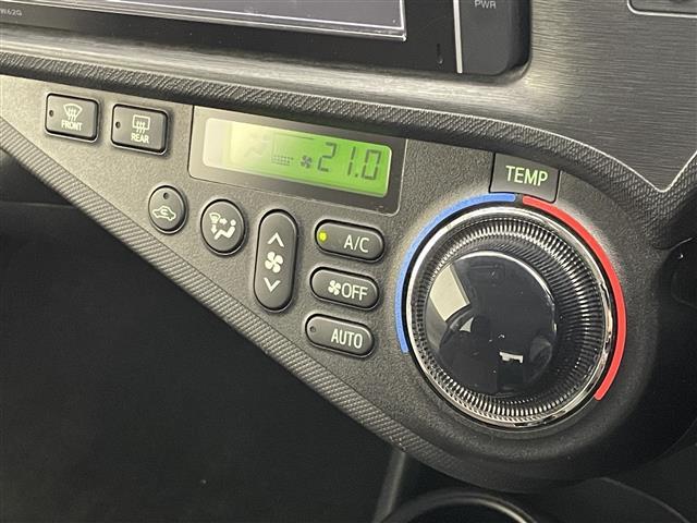 アクア G 純正ナビ バックカメラ 衝突軽減ブレーキ ETC シートヒーター 社外アルミホイール 純正フロアマット スマートキー ステアリングスイッチ プッシュスタート スマートキー オートライト 地デジフルセグ(21枚目)